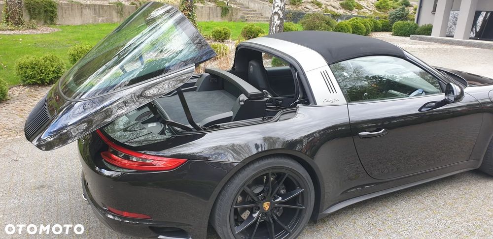 Porsche 911 Targa 4 PDK - 11