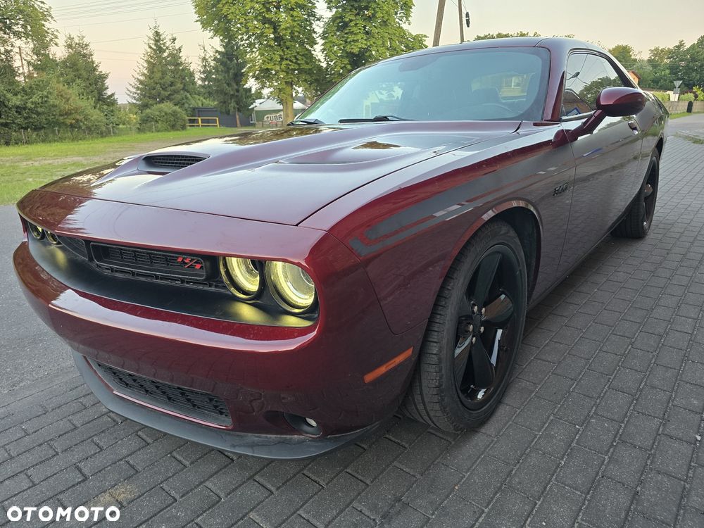 Dodge Challenger - 2