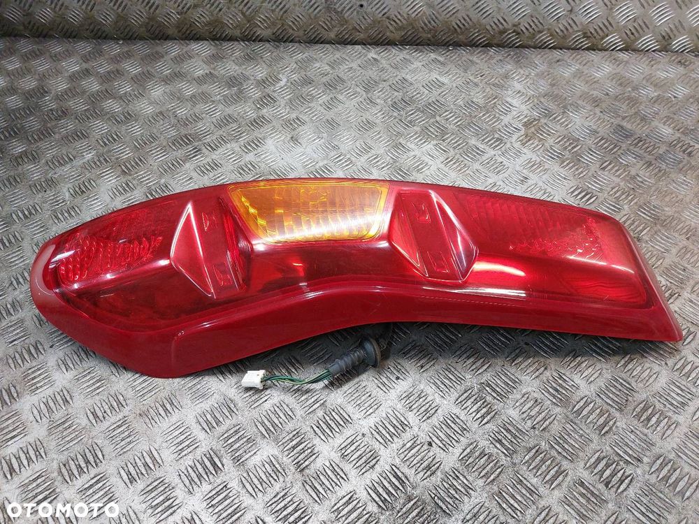 LAMPA PRAWY TYŁ X-TRAIL II T31 EUROPA - 1