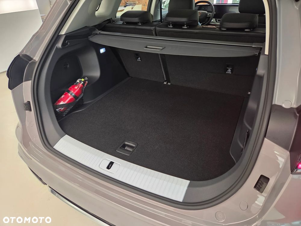 Hongqi HS5 2.0T Executive AWD - 23