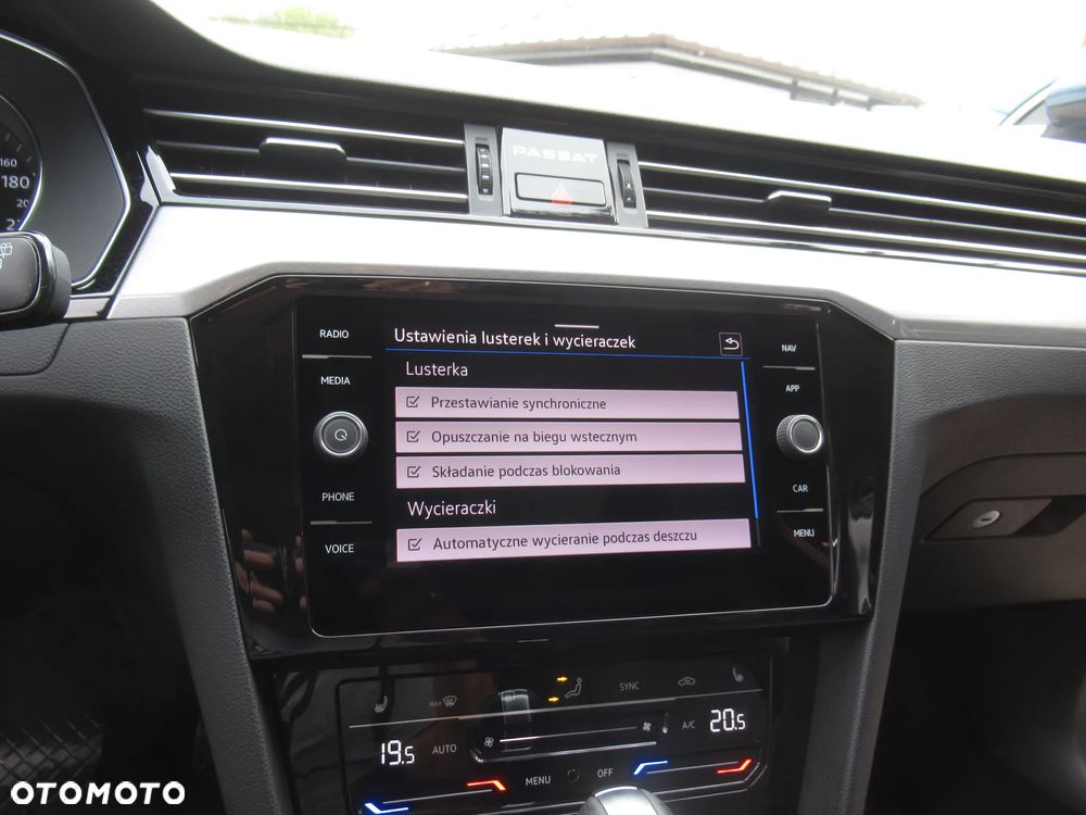 Volkswagen Passat 2.0 TSI Business DSG - 26