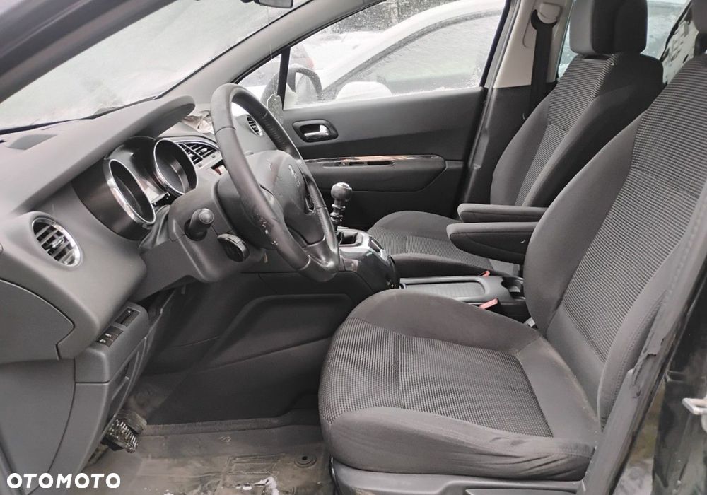 Peugeot 5008 - 9