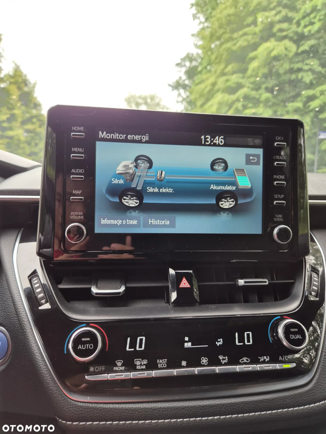 Toyota Corolla 1.8 Hybrid Executive - 14