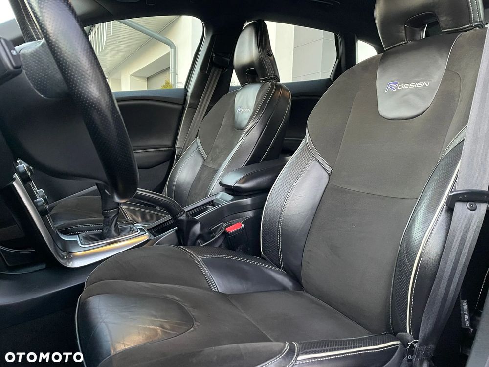 Volvo V40 D2 R Design - 14