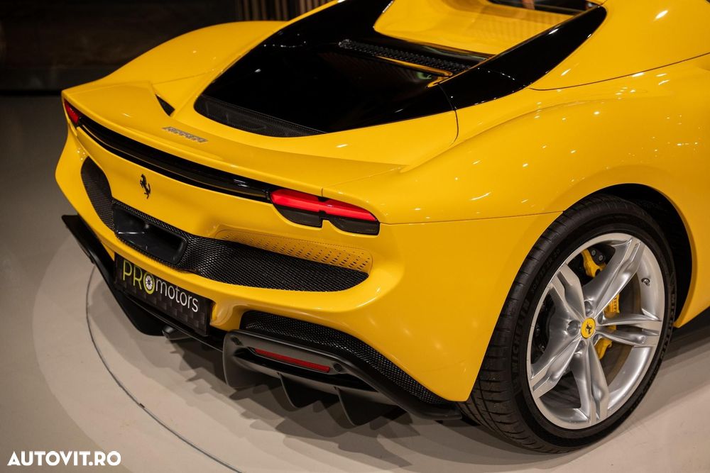 Ferrari 296 GTS - 24