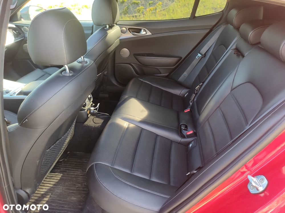 Kia Stinger - 26