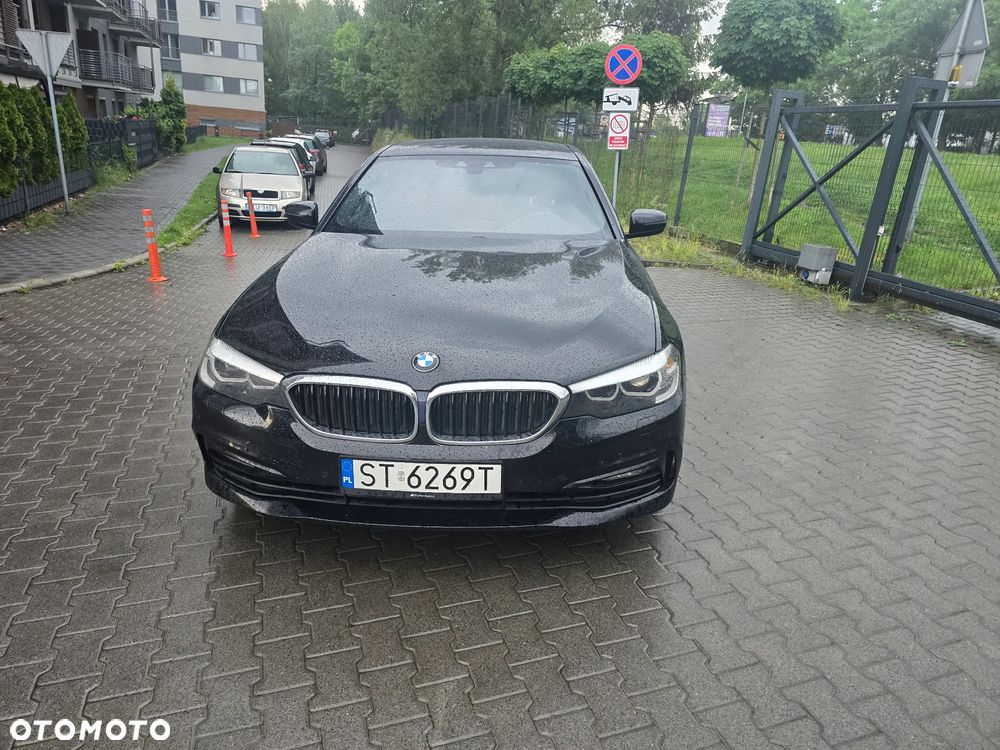 BMW Seria 5 520d xDrive Sport - 11