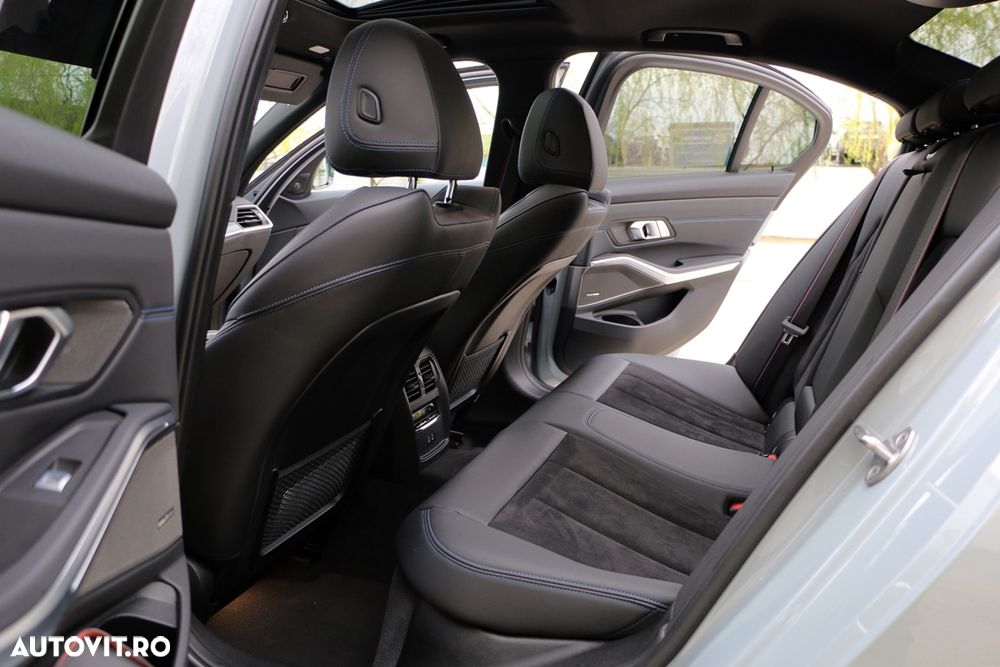 BMW Seria 3 330i xDrive AT - 10