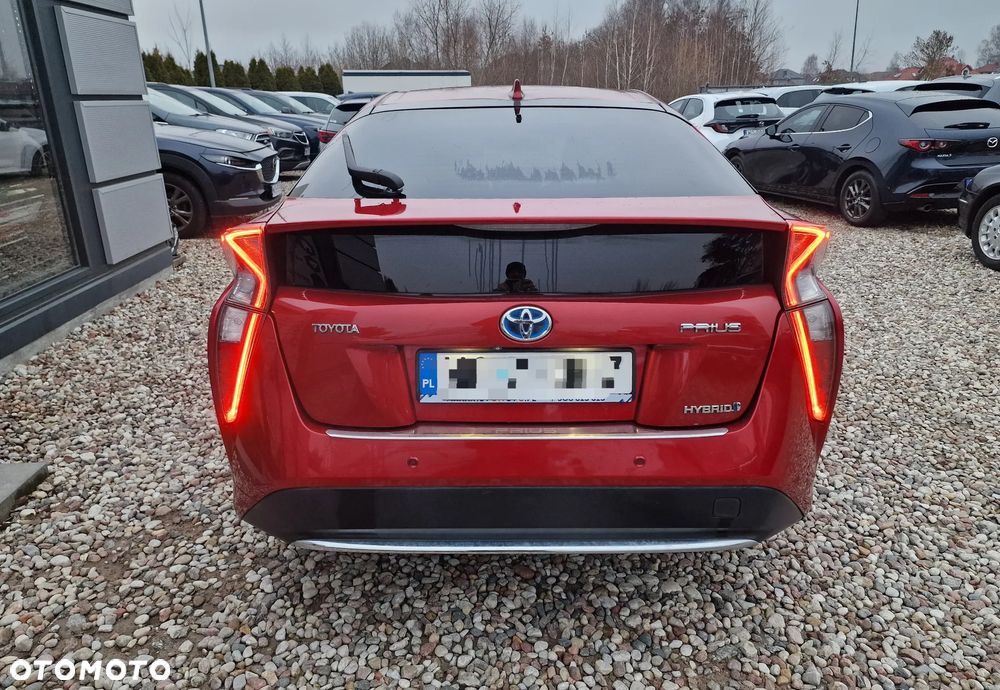 Toyota Prius Hybrid Executive - 8