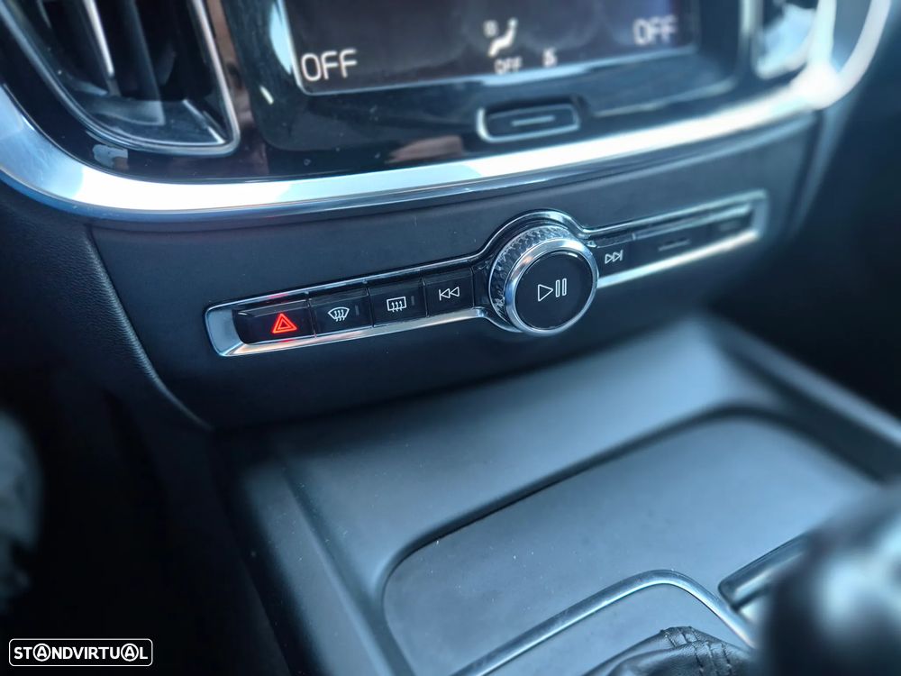 Volvo V60 2.0 D3 R-Design Geartronic - 40