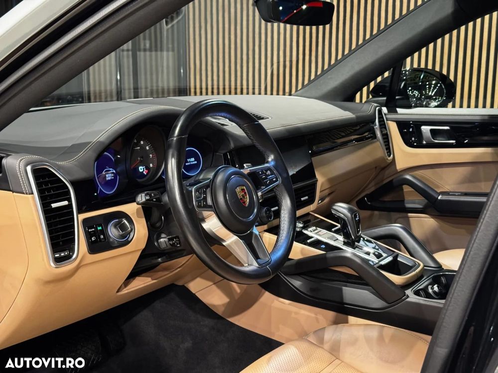 Porsche Cayenne Coupe - 28