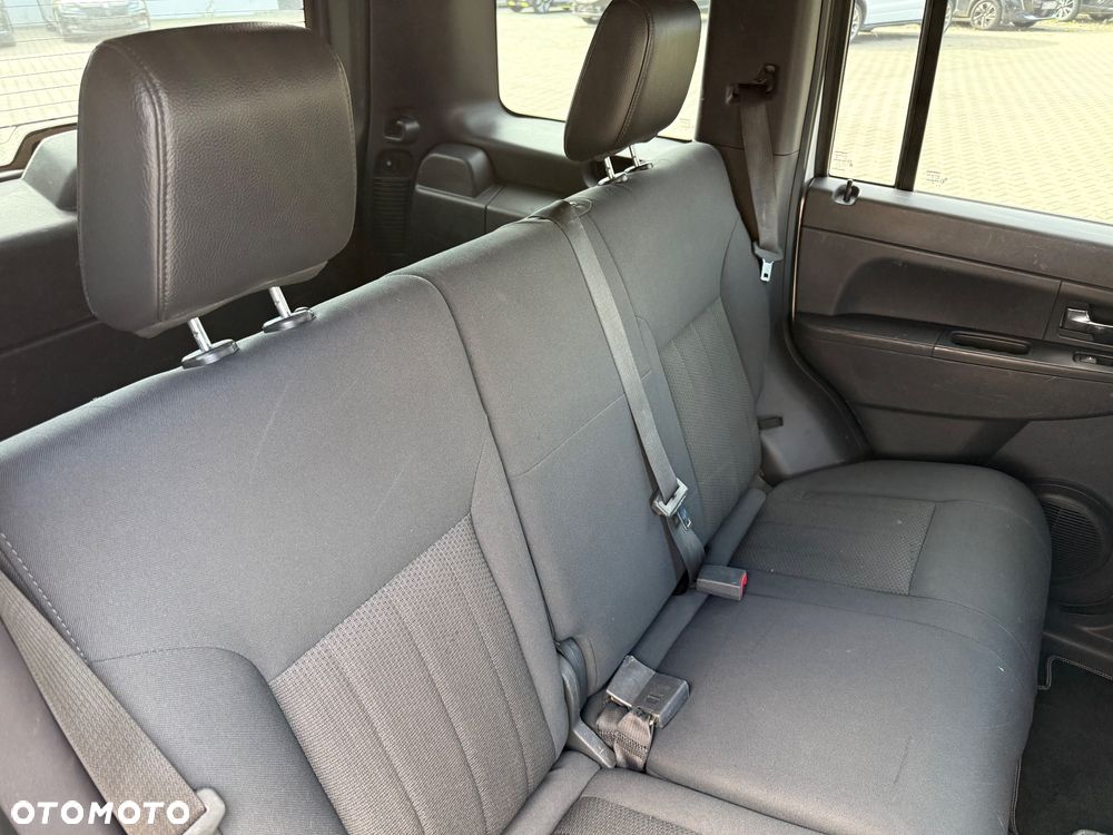 Jeep Liberty - 26
