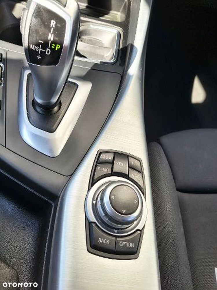 BMW Seria 1 118i Sport Line - 8
