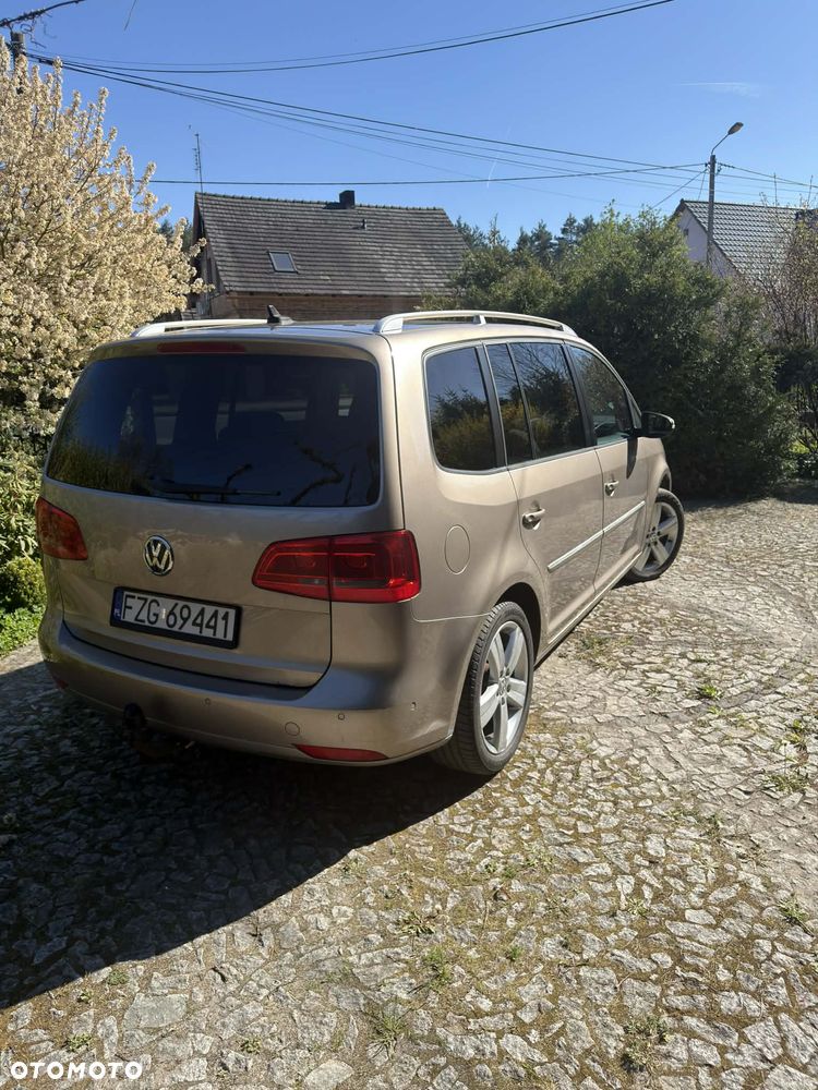 Volkswagen Touran 2.0 TDI DPF Life - 3