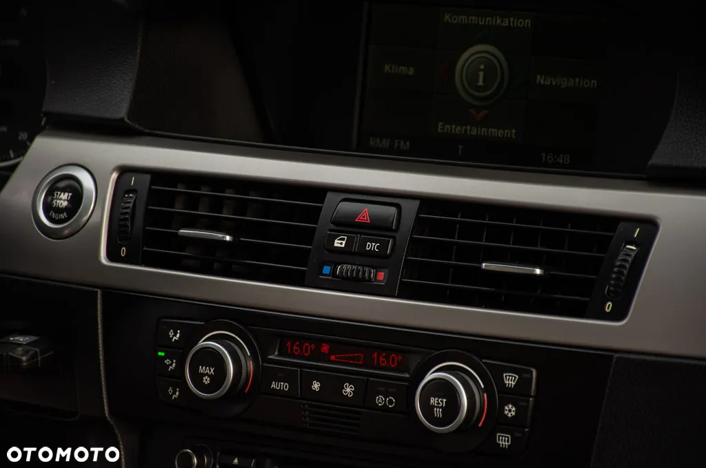 BMW Seria 3 320i - 32