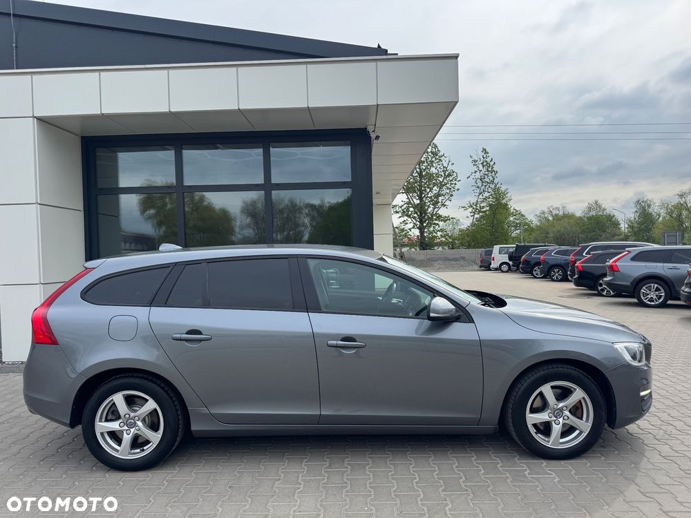 Volvo V60 D3 Drive-E Summum - 2