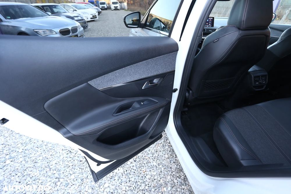 Peugeot 3008 1.2 PureTech Turbo S&S GT-Line - 21