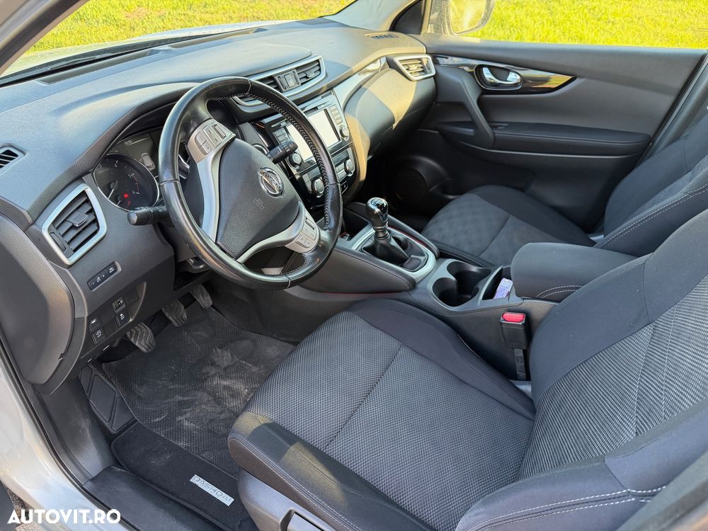 Nissan Qashqai 1.5 DCI N-Connecta - 4
