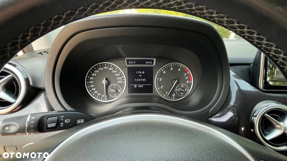 Mercedes-Benz Klasa B 180 (BlueEFFICIENCY) - 21