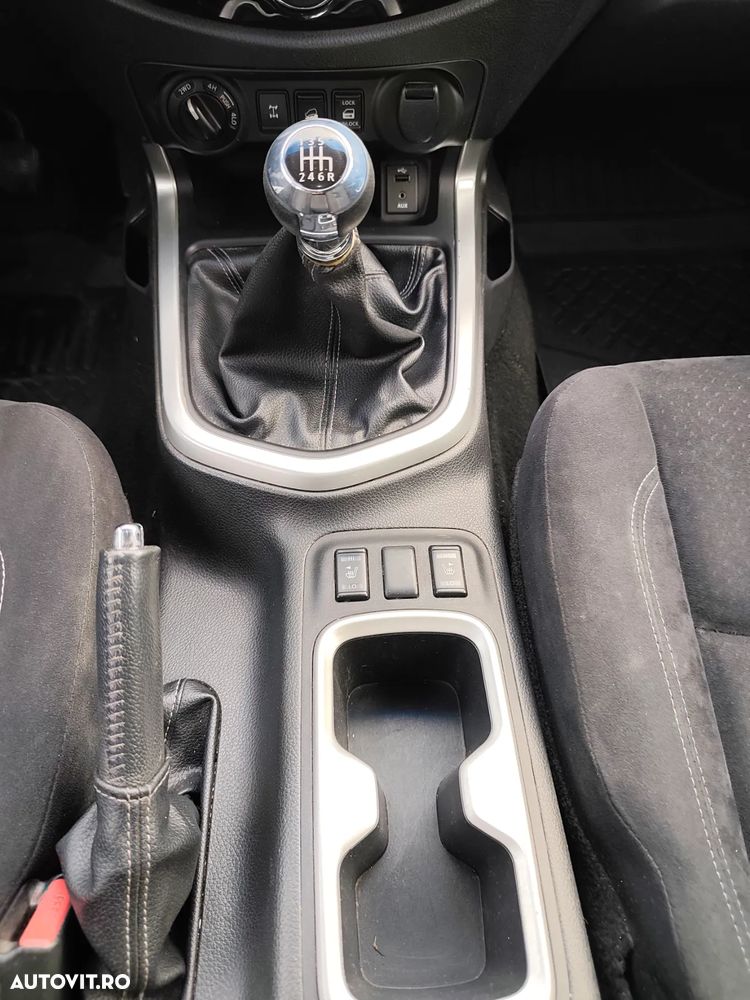 Nissan Navara 2.3 dCi Bi Turbo Double Cab N-Connecta - 18