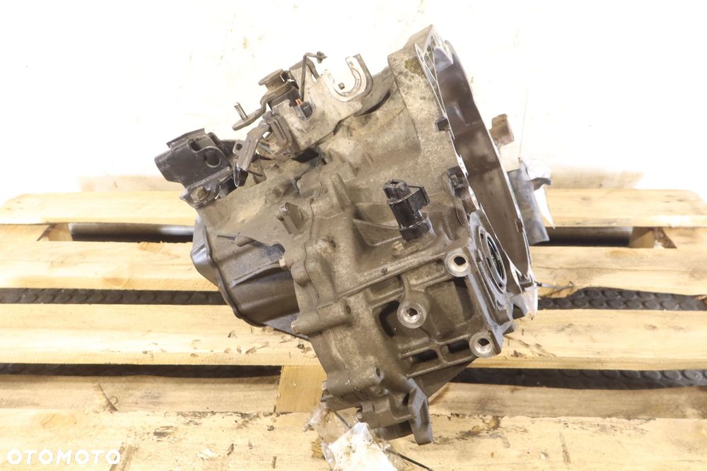 SKRZYNIA BIEGÓW 5 BIEGOWA HYUNDAI I30 I LIFT 1.4 - 3