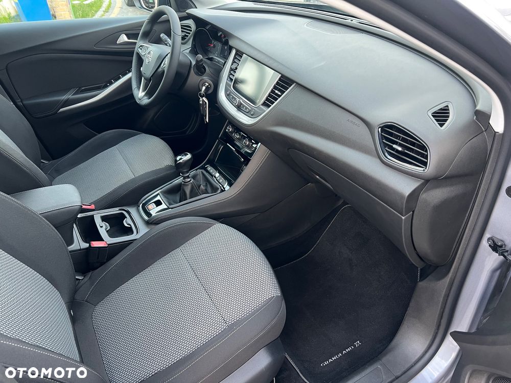 Opel Grandland X 1.2 Start/Stop Business Elegance - 29
