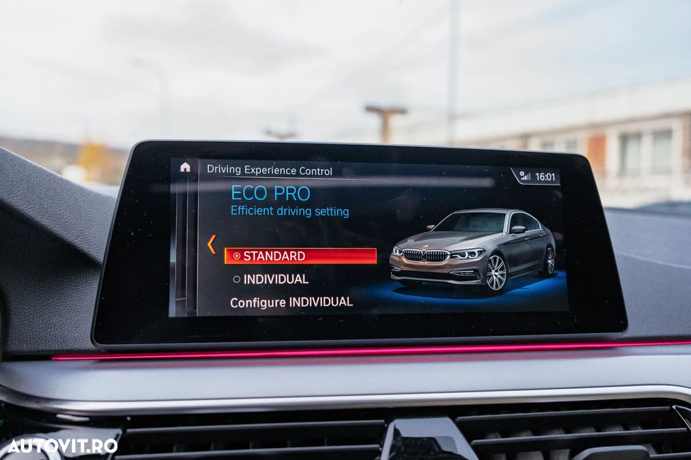 BMW Seria 5 520d Aut. Luxury Line - 27