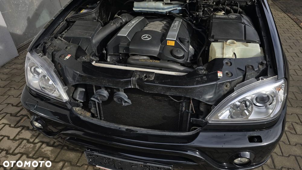 Mercedes-Benz ML - 15