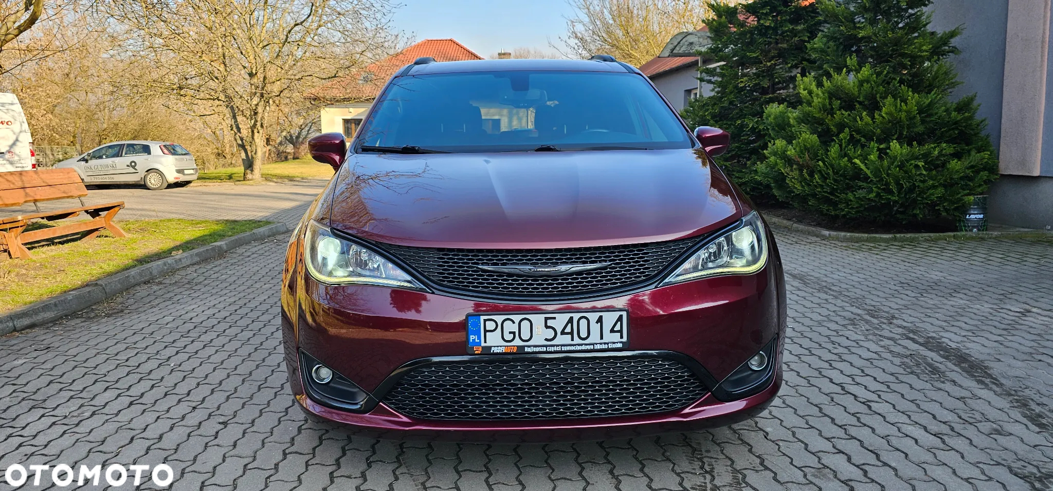 Chrysler Pacifica - 31