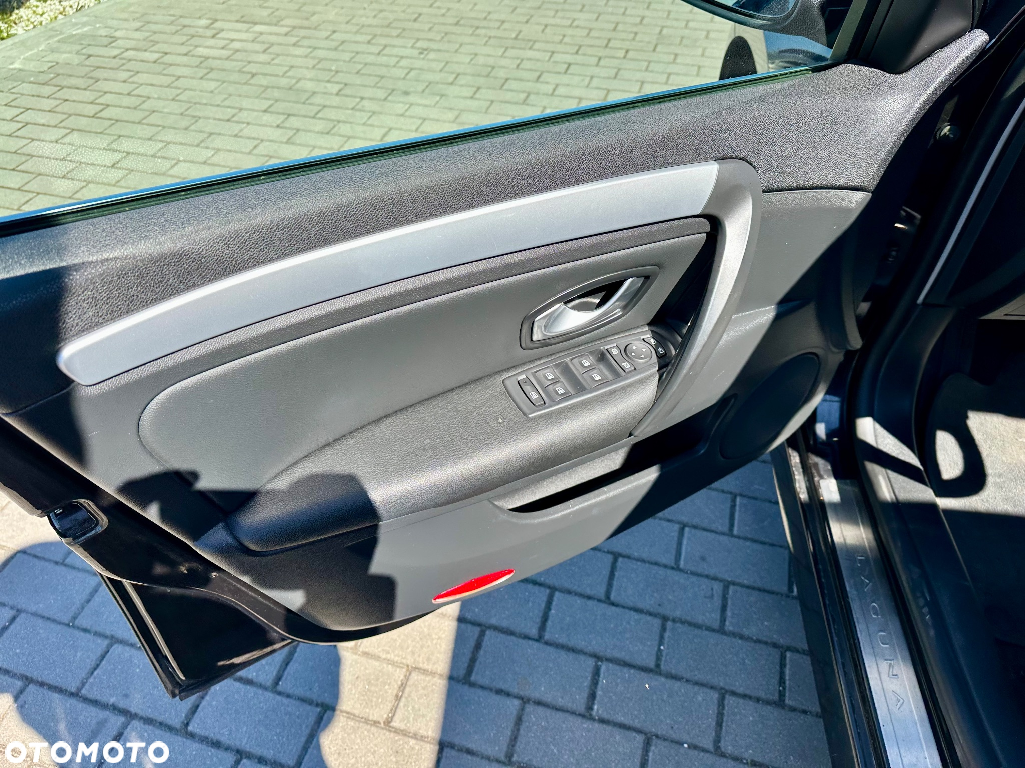 Renault Laguna Grandtour 2.0 dCi FAP GT - 21