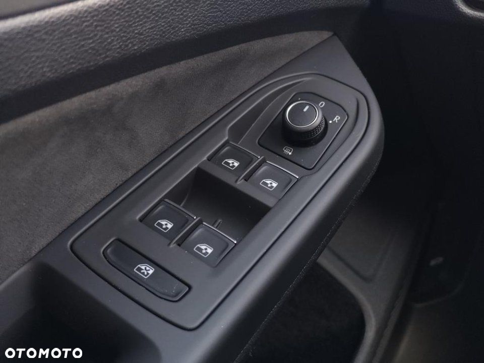 Volkswagen Golf - 18
