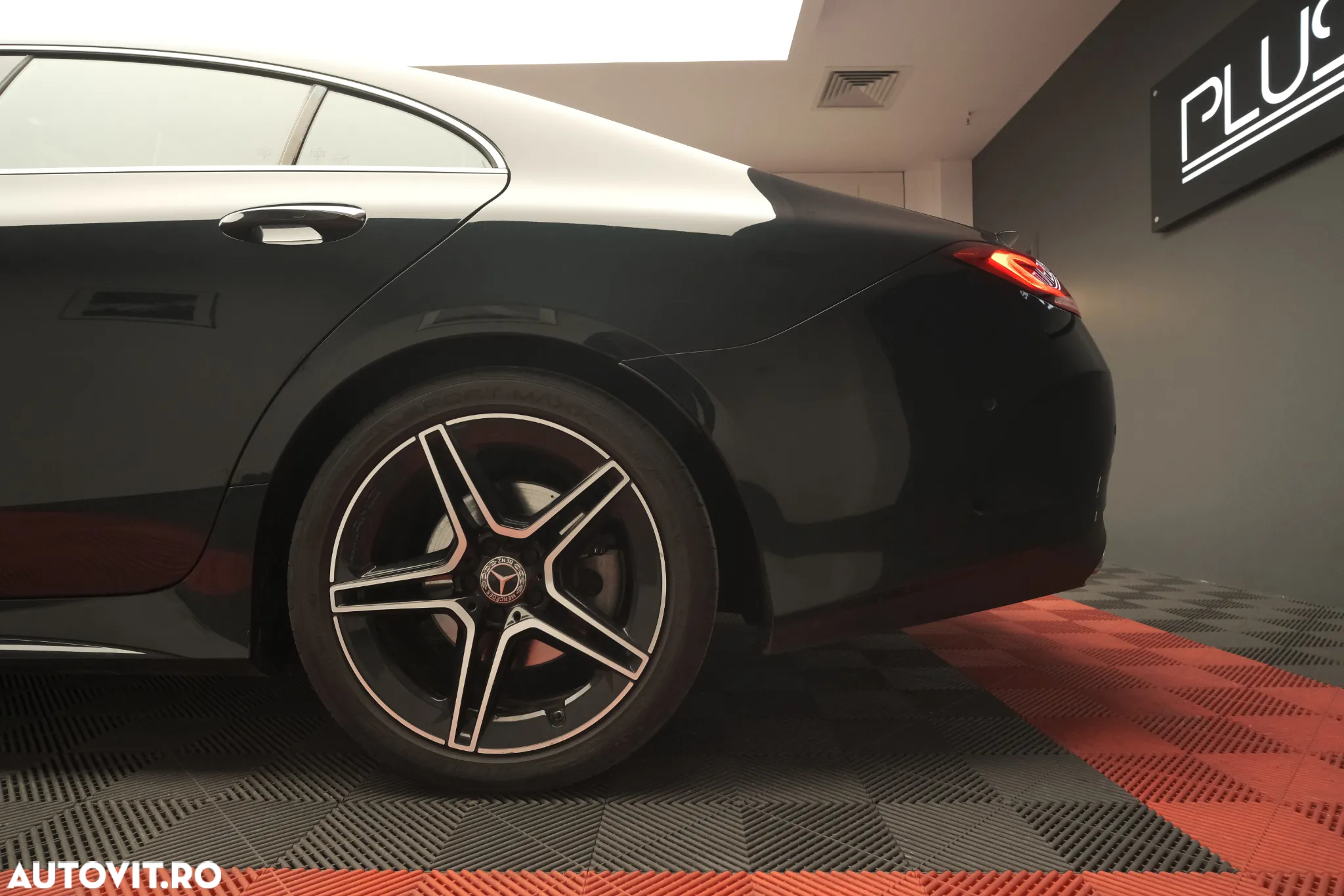 Mercedes-Benz CLS 350 9G-TRONIC AMG Line - 10