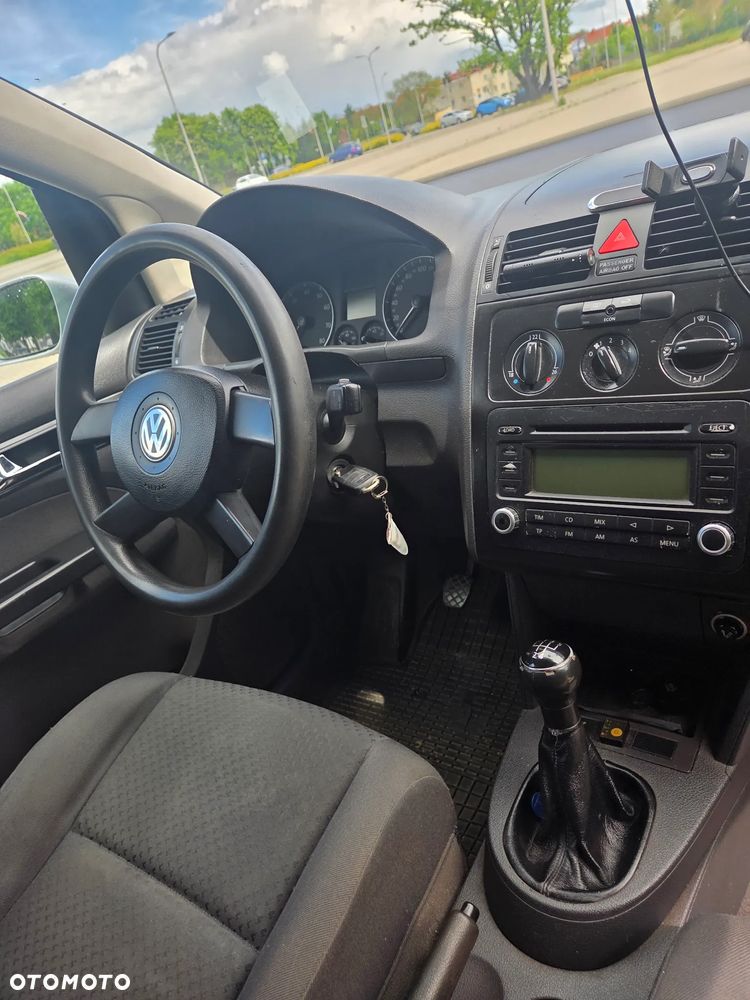 Volkswagen Touran 1.6 - 11