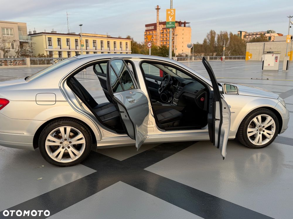 Mercedes-Benz Klasa C - 22