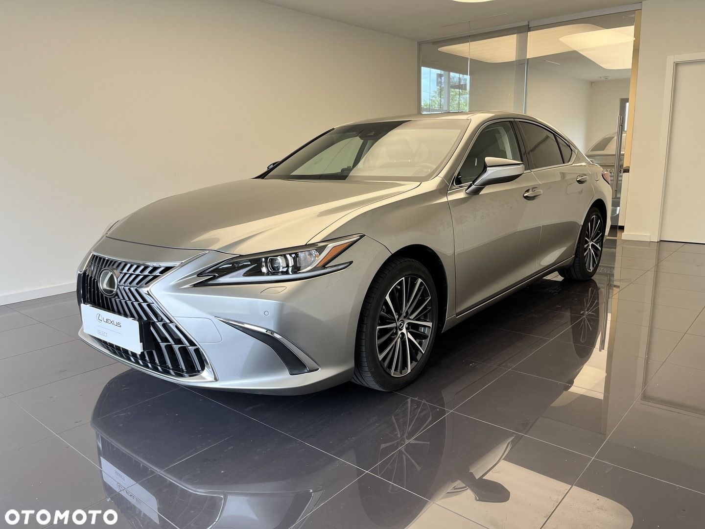 Lexus ES - 1