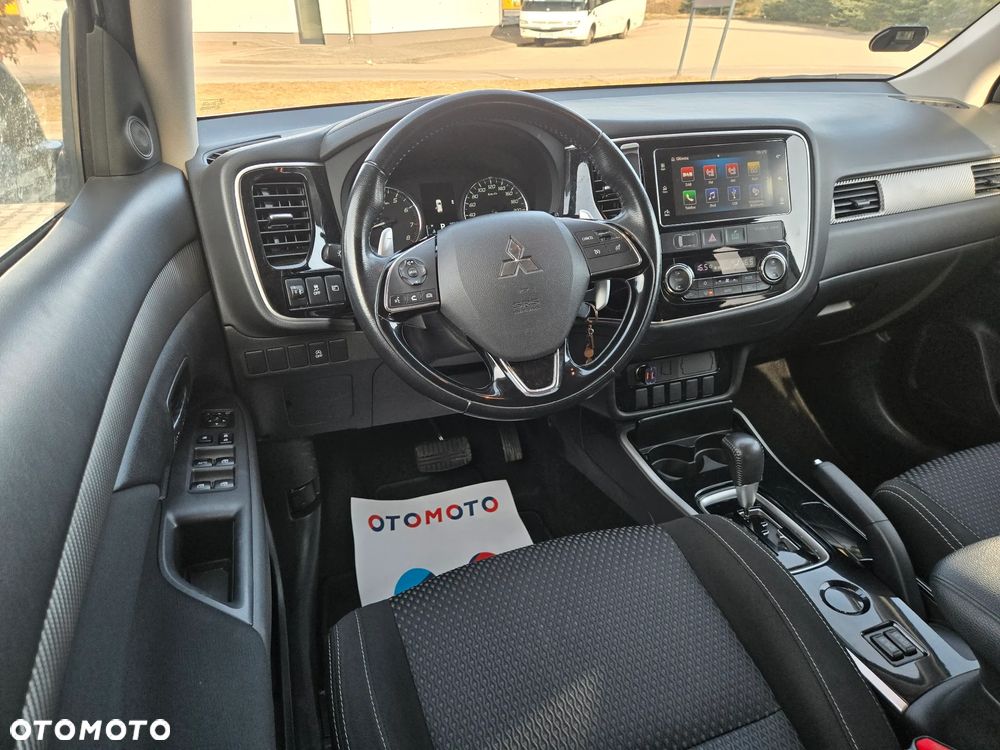 Mitsubishi Outlander 2.0 2WD CVT Diamant - 9