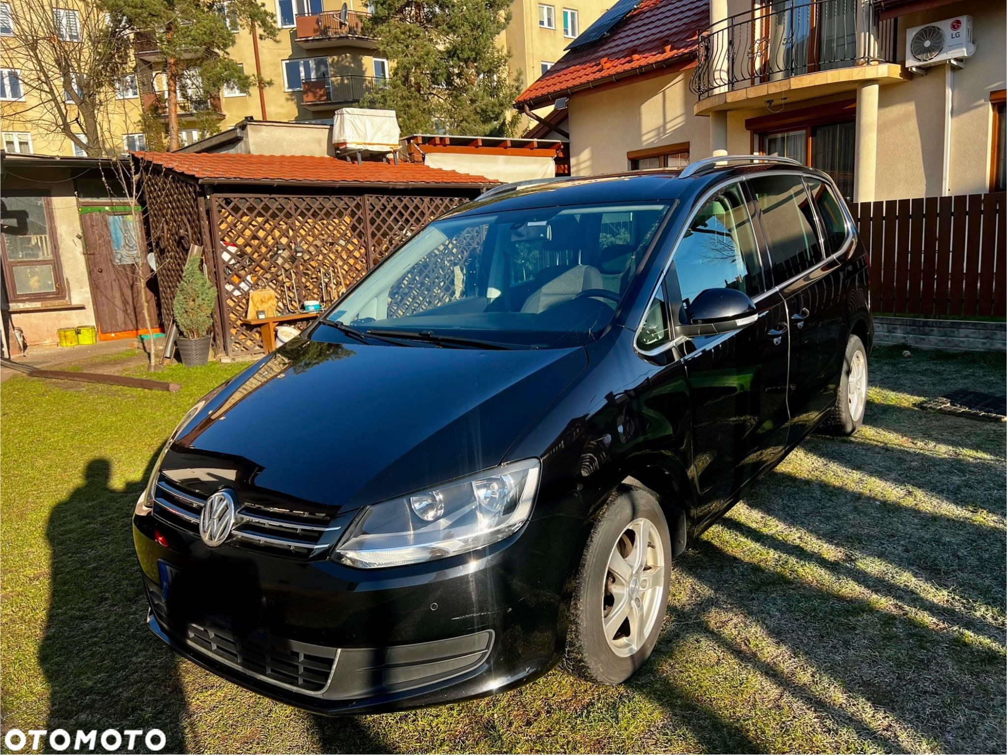 Volkswagen Sharan - 1