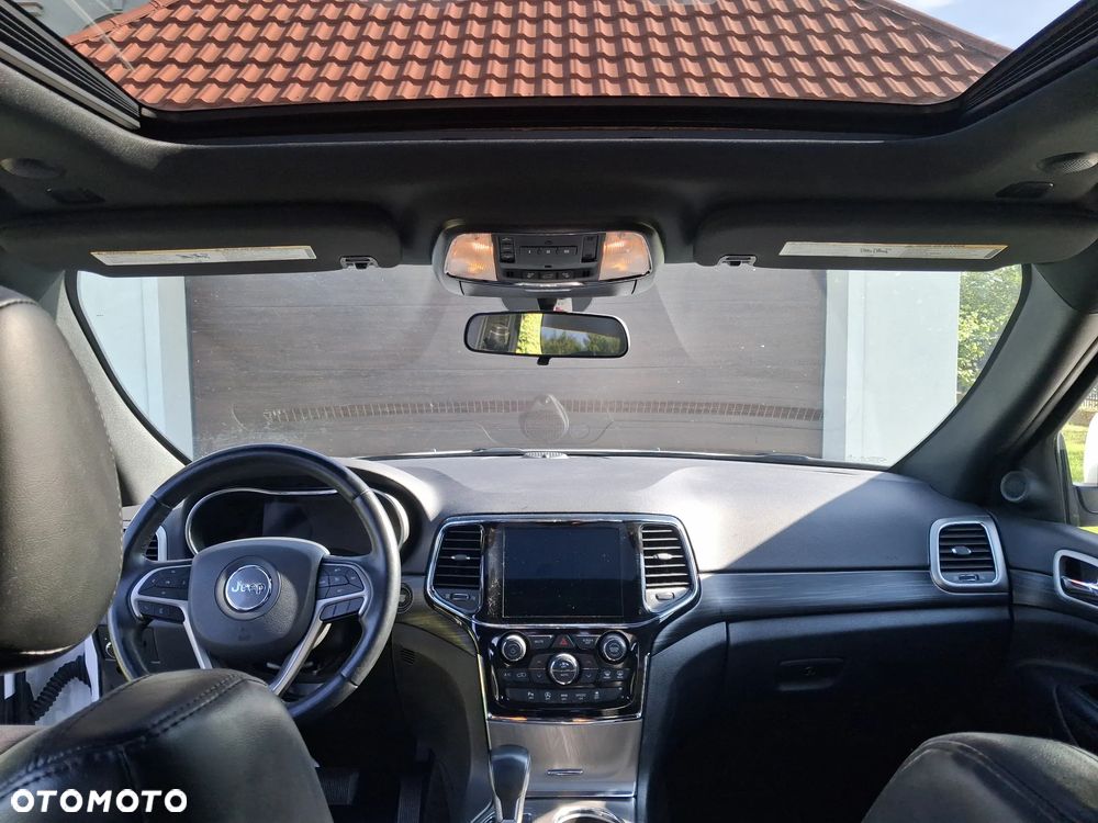 Jeep Grand Cherokee - 14