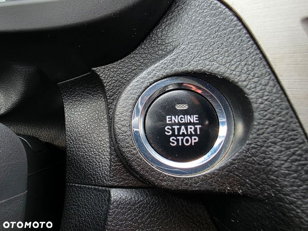 Subaru Legacy 2.5i GT - 30