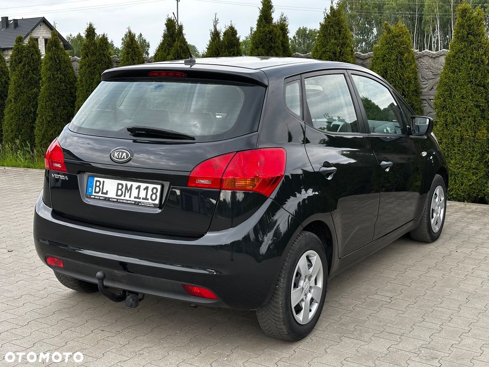 Kia Venga - 13