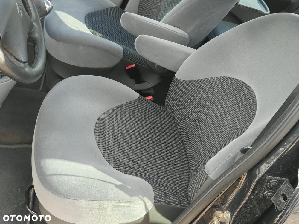 Citroën Xsara Picasso 1.6i SX Plus - 24