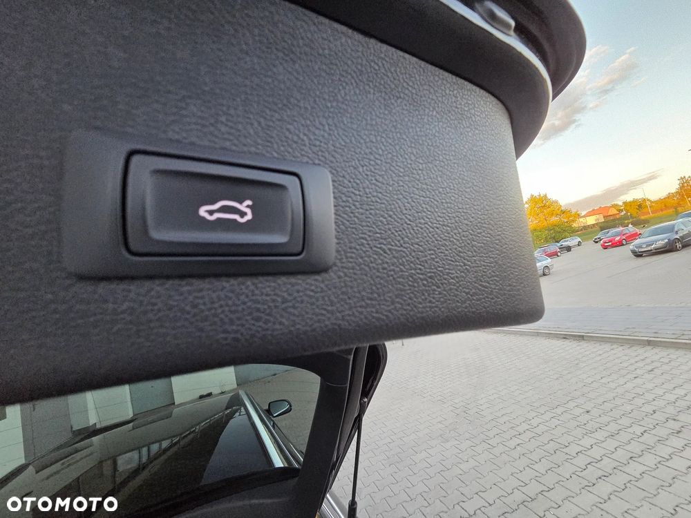 Audi A4 Avant 2.0 TDI DPF clean diesel quattro S tronic S line Sportpaket - 18