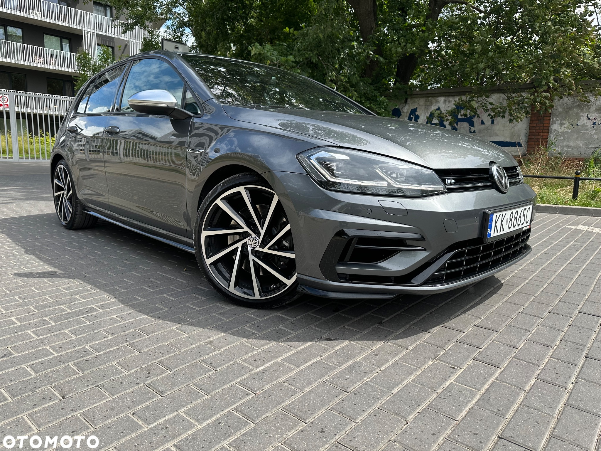 Volkswagen Golf VII 2.0 TSI BMT 4Mot R DSG - 2