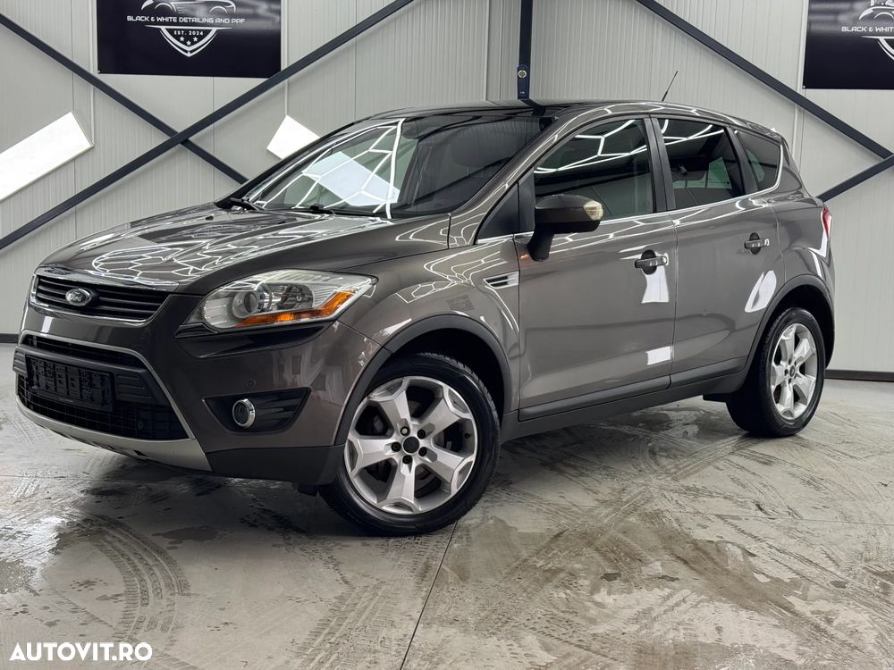Ford Kuga 2.0 TDCi Powershift 4WD Titanium - 3