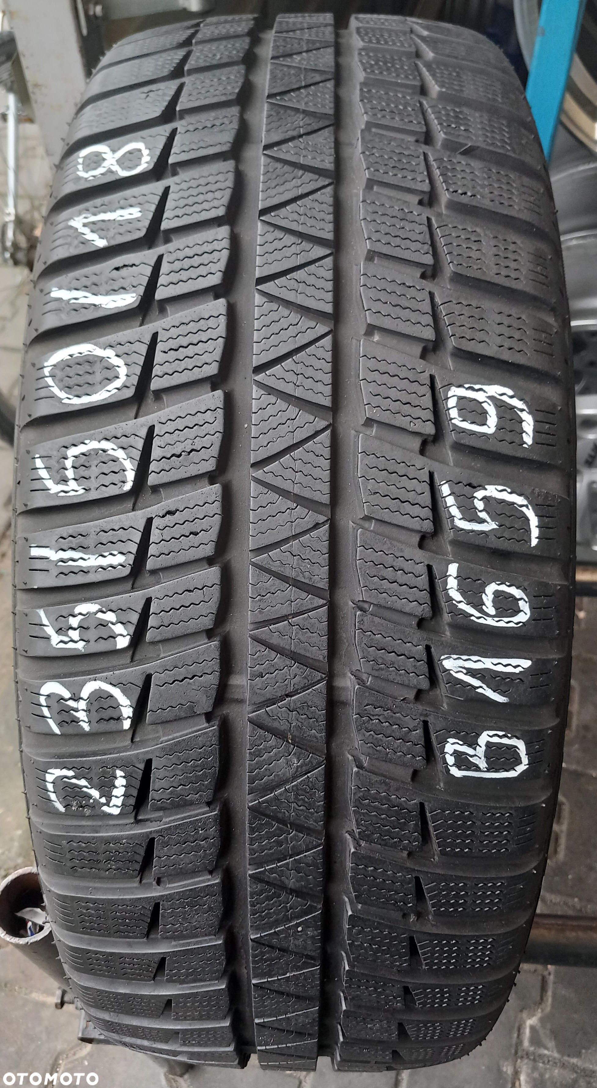235/50/18 Falken EuroWinter HS449 101V - 1
