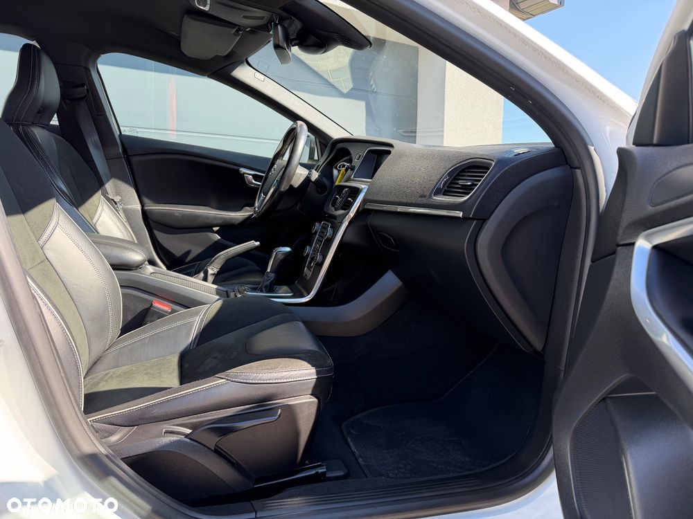 Volvo V40 D2 RDesign - 11