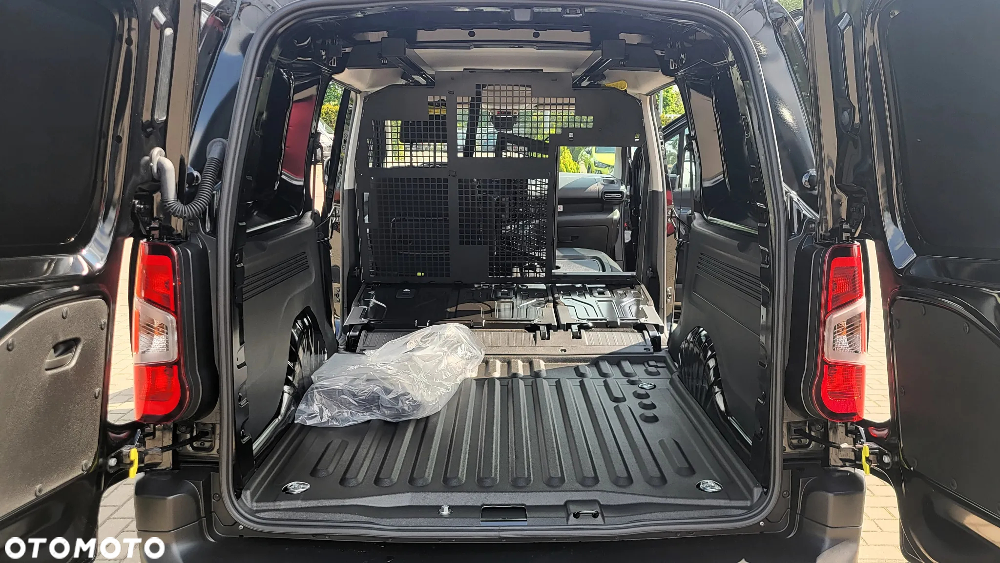 Peugeot Partner 1.5 BlueHDI S&S L2 EAT8 (bryg.) - 14