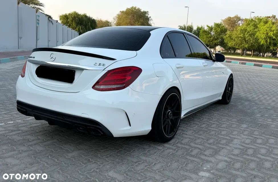 Mercedes-Benz Klasa C 300 9G-TRONIC AMG Line - 2