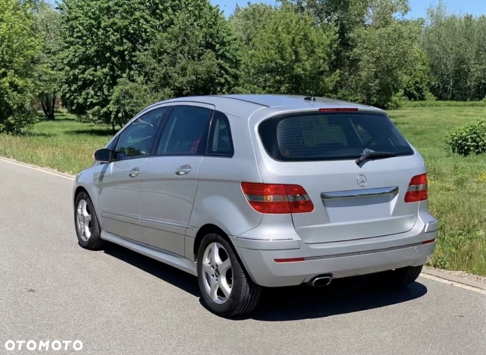 Mercedes-Benz B-Class 2006 photo 2