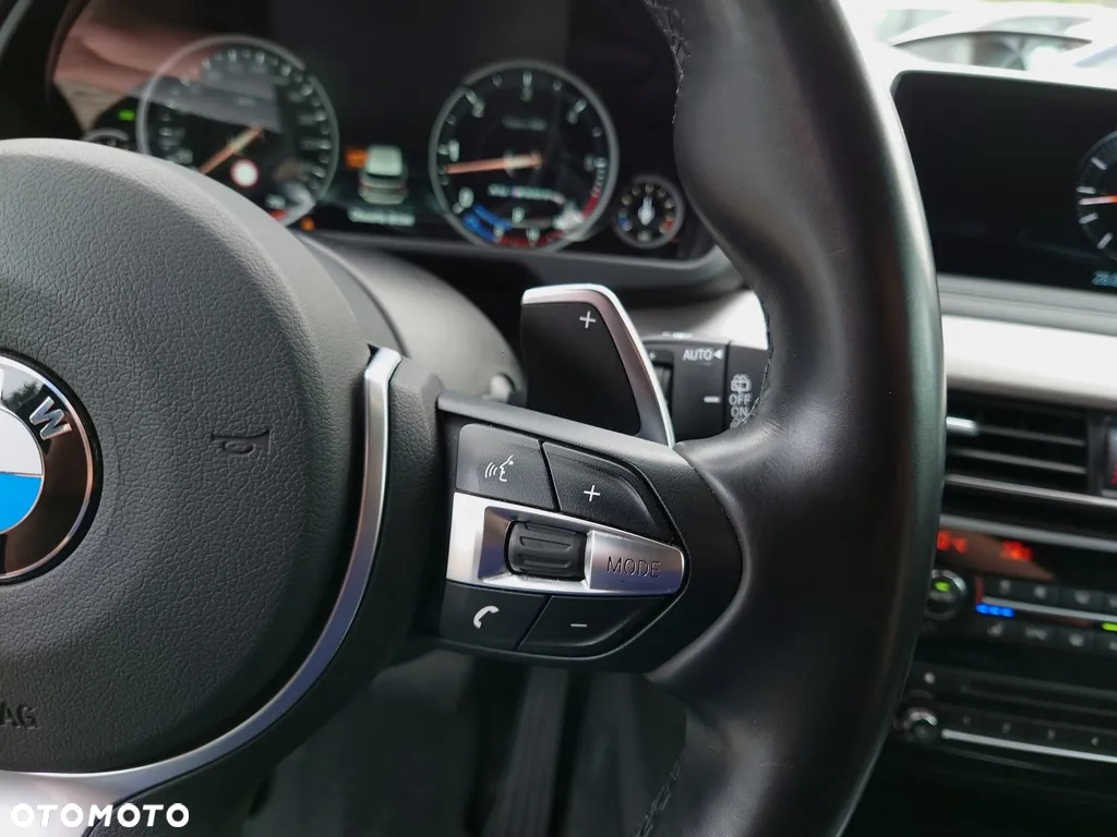 BMW X5 M M50d - 28